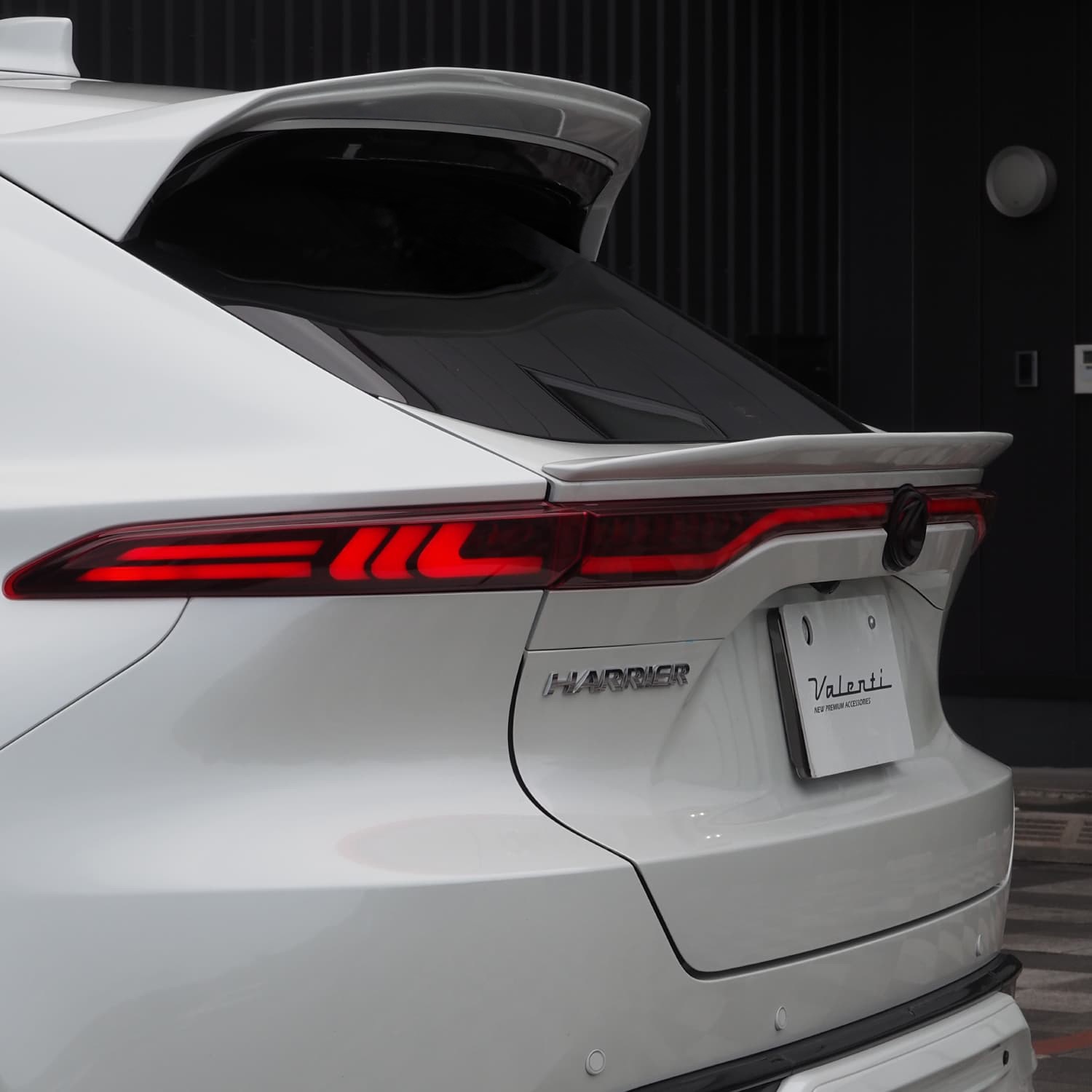 【補修用・片側のみ】【公式ショップ限定カラー】Valenti ヴァレンティ トヨタ ハリアー 80系 ジュエルLEDテールランプULTRA タイプ2 アッパー（上側）のみ OEA シーケンシャル 流れるウインカー 1年保証【TT80HAU2-SR-1】