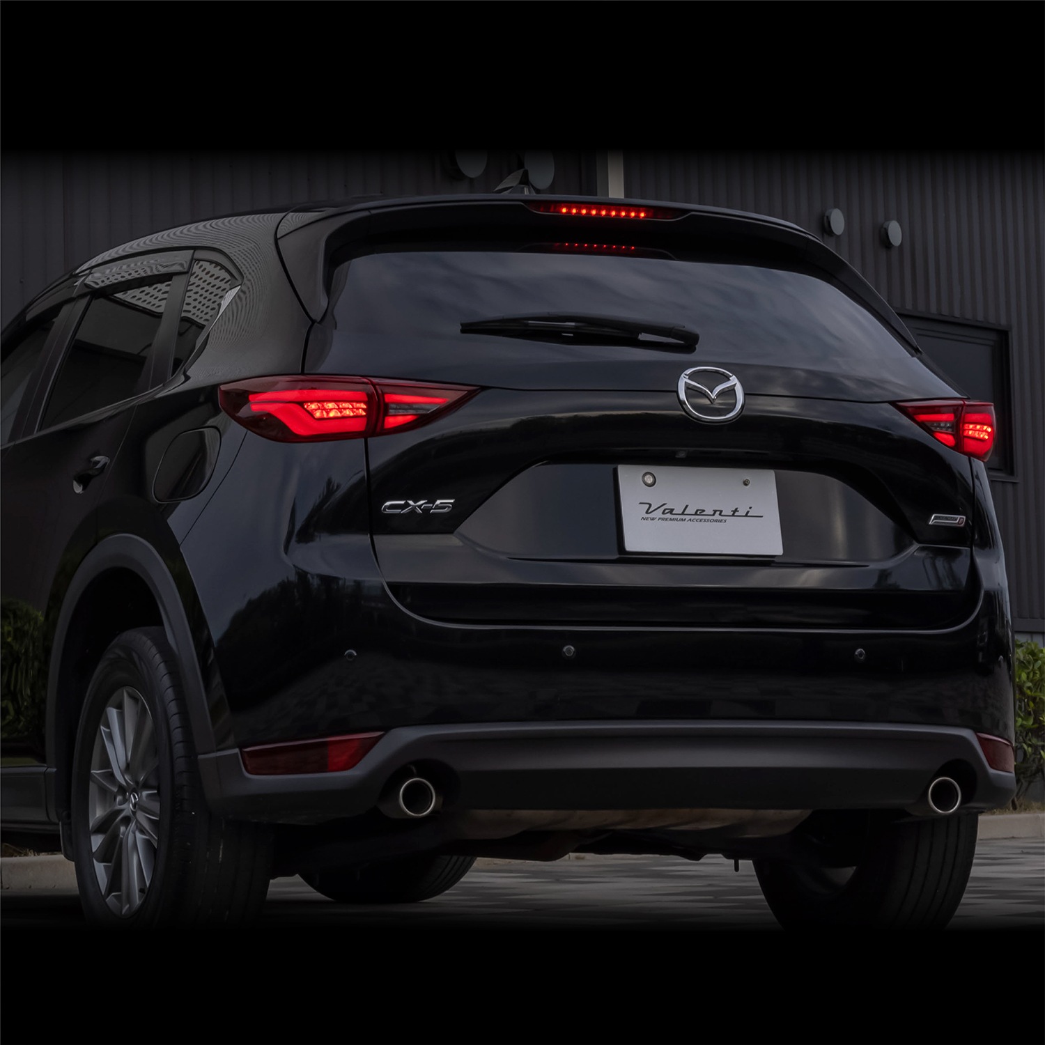 【補修用・片側のみ】マツダ CX-5 KF系【前期型】 Valenti ヴァレンティ ジュエル LED テールランプ ULTRA　ライトスモーク/グロスブラック/レッドバー　TMCX5U-SGR-1