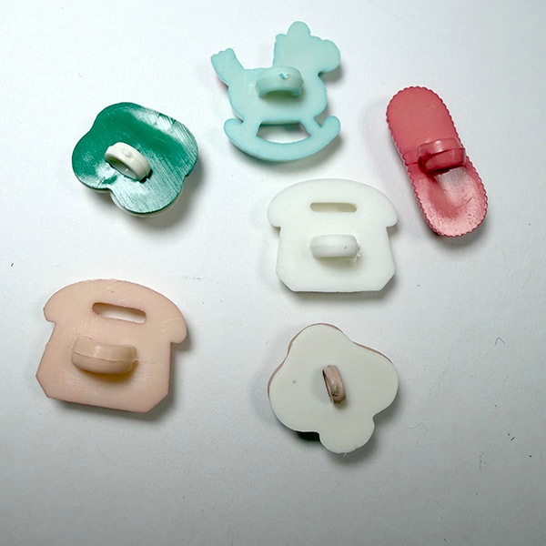 バラ売り レトロ昭和電話 上履き さくらんぼ ポニー木馬 きのこ バレエシューズ フランス製 アンティークプラスチックボタンパーツ ヨーロッパ手芸用品販売 ピアスイヤリングパーツ 営業日即日発送【ワールデザインmakiras】