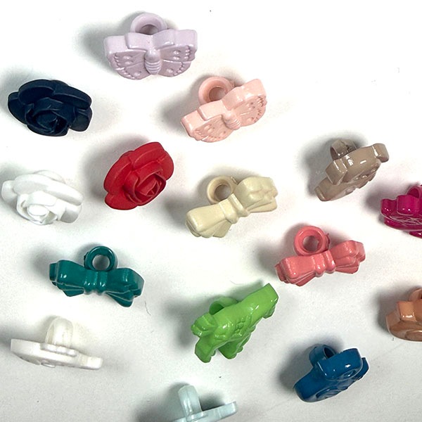 バラ売り レトロ リボン アヒル ポニー パンダ 犬 さかな バラ ちょうちょ フランス製 アンティークプラスチックボタンパーツ ヨーロッパ手芸用品販売 ピアスイヤリングパーツ 営業日即日発送