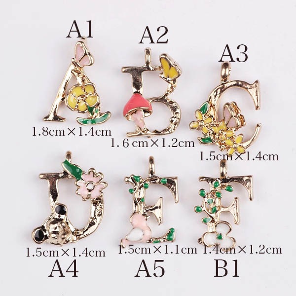 <バラ売り> メタルゴールドアルファベットイニシャルキーチャームパーツ アクスタポーチ タグリング 缶バッジロゼットパーツピアスパーツ 推し活  営業日即日発送 