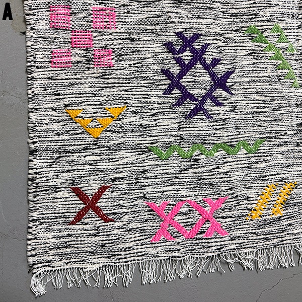 モロッカンラグ 手織りウール ぬくもり モロッコカーペット グローウィ キリム ラグマット ベルベル族 ベニワレン 絨毯 玄関キッチンリビング用マット 営業日即日発送【ワールデザインmakiras】