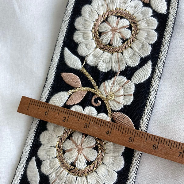 5.5cm幅 大花柄インド刺繍リボン 厚手フラワーモチーフリボン ボタニカル柄リボン 営業日即日発送