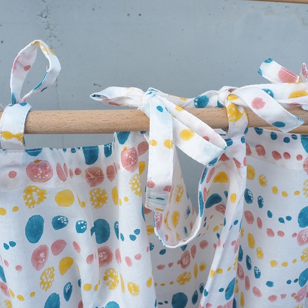 107cm×176cm インド綿100%ブロックプリント GOTSオーガニックコットン オリジナルカーテン 鳥 花柄 ドット柄 子供部屋 リビング 寝室 サイズ調節可能 フリーサイズカーテン  営業日即日発送【ワールデザインmakiras】