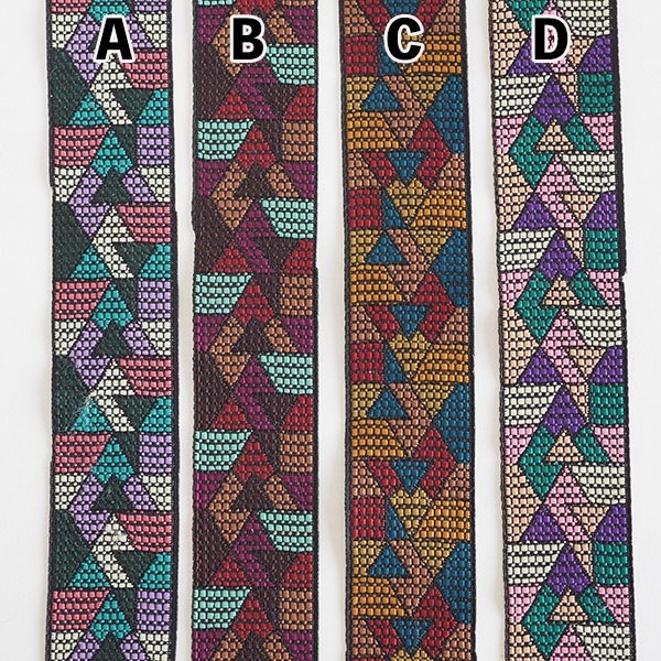 3cm幅 幾何柄模様柄リボン レトロ刺繍リボンブレード チロルテープ カメラチェーン スマホショルダーストラップ 営業日即日発送
