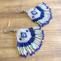 ネイティブ柄ハンドワークビーズピアス2個セット オルテガ柄 ビーズアクセサリーチャーム作り インディアンボヘミアンエスニックアクセサリー販売 営業日即日発送 