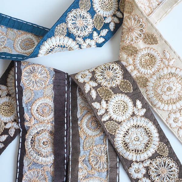 4.5cm幅 大人カラー和柄風ゴールドインド刺繍インドリボン 花柄刺繍リボン 太幅リボン ヘアポニー資材 営業日即日発送 [ワールデザインmakiras 全商品商用可 リボンレース卸]