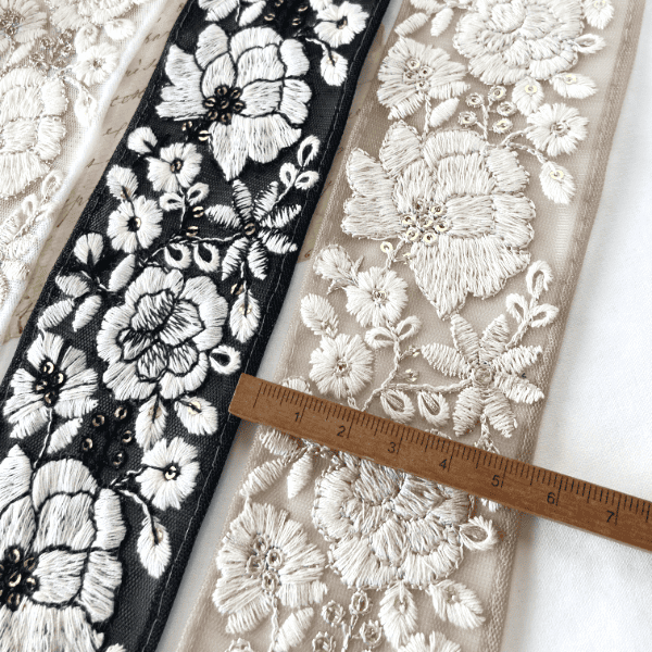 約6cm幅 モノトーン花柄ホワイト刺繍チュールリボン インド刺繍リボン ナチュラル系オケージョンヘアアクセサリー資材営業日即日発送