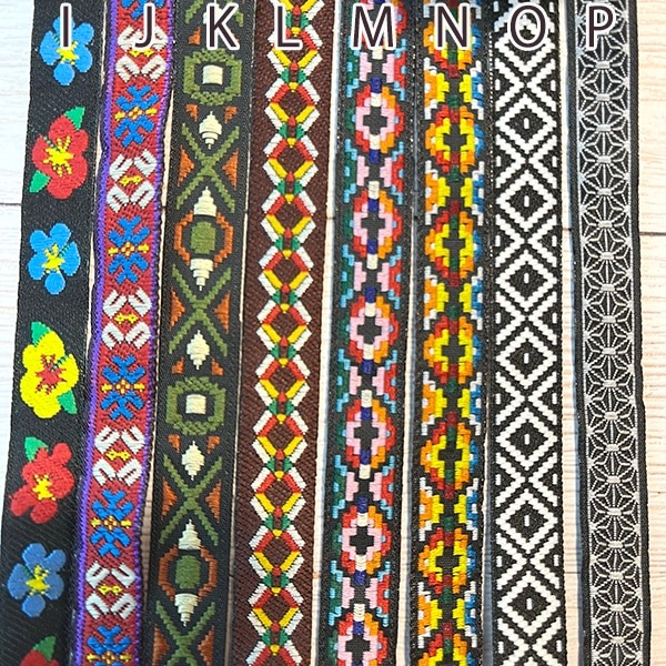 ピアスイヤリングパースや、ラッピングに最適なラメチロリアン刺繍