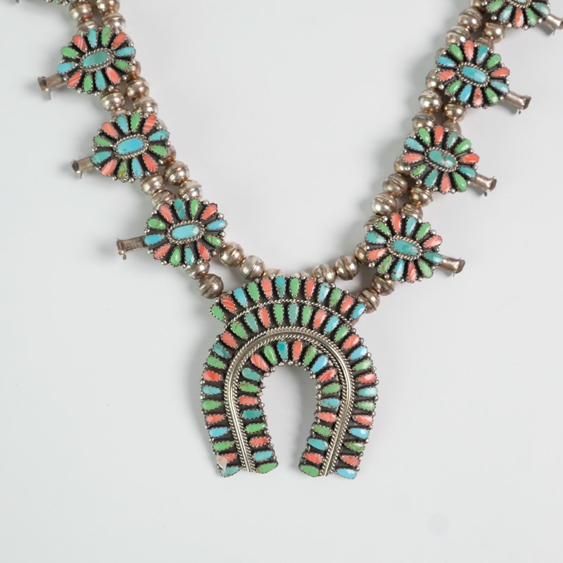 【最終】インディアンジュエリー　ゼイタビゲイ・クラスターペンダント ゼイタビゲイ クラスター クラスター ナジャネックレス