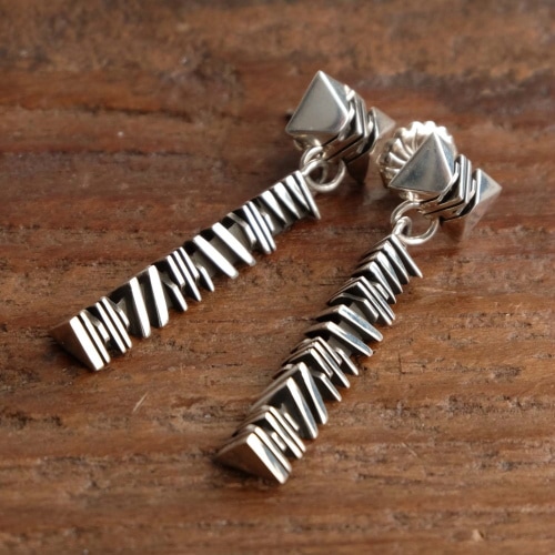 アイゼヤオルティス シルバー ピアス｜マライカ公式通販