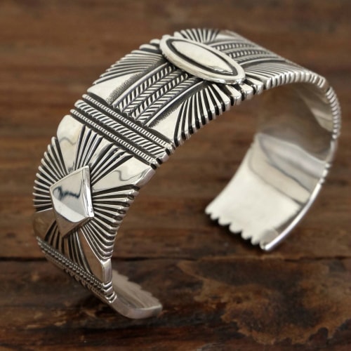 ロンべドニー バングル 141mm ロンベドニー スタンプワーク バングル｜マライカ公式通販