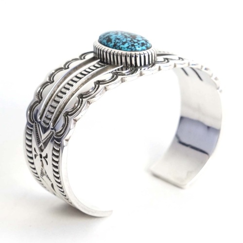 136mm ジェニファーカーティス スタンプワーク キングマン バングル