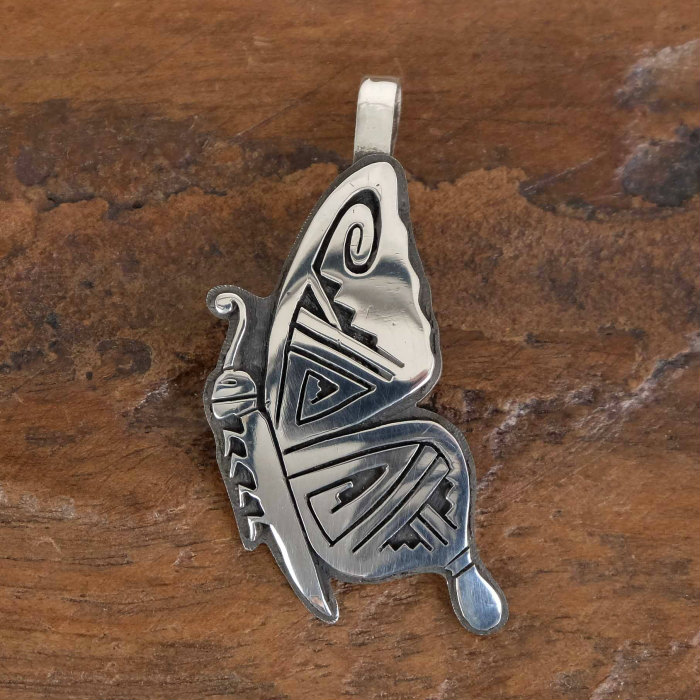 ベラタワホングバ オーバーレイ ペンダント