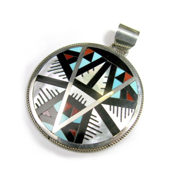 ズニ族 Leander & Lisa Othole インレイペンダント ｜マライカ公式通販