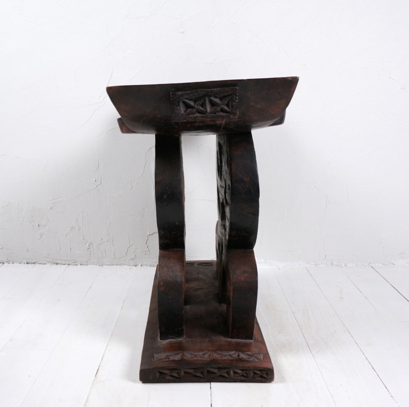アシャンテ族ハンドメイドスツール 【送料1000円込】｜マライカ公式通販