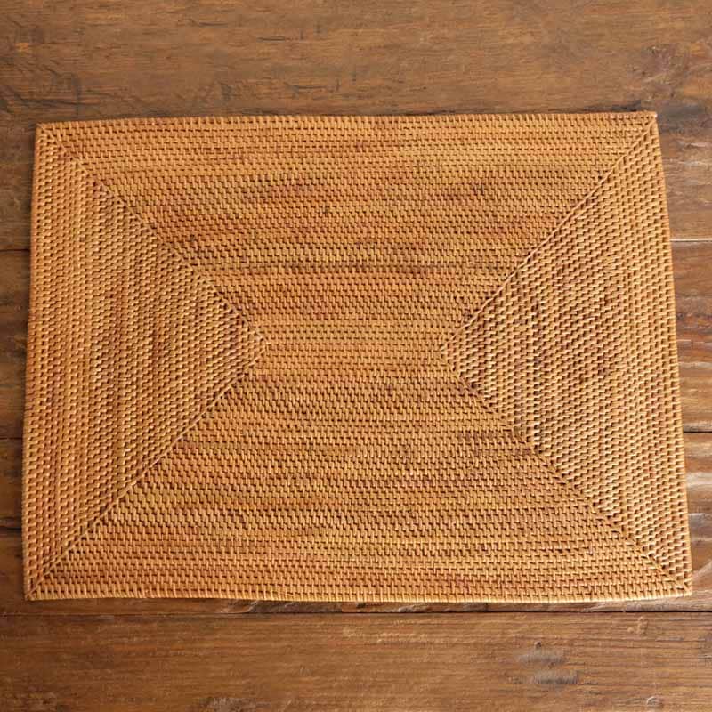 アタ 四角ランチョンマット｜マライカ公式通販