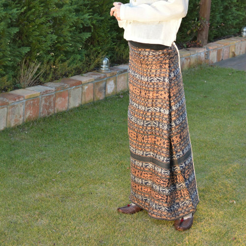 フローレスイカット筒状サロン