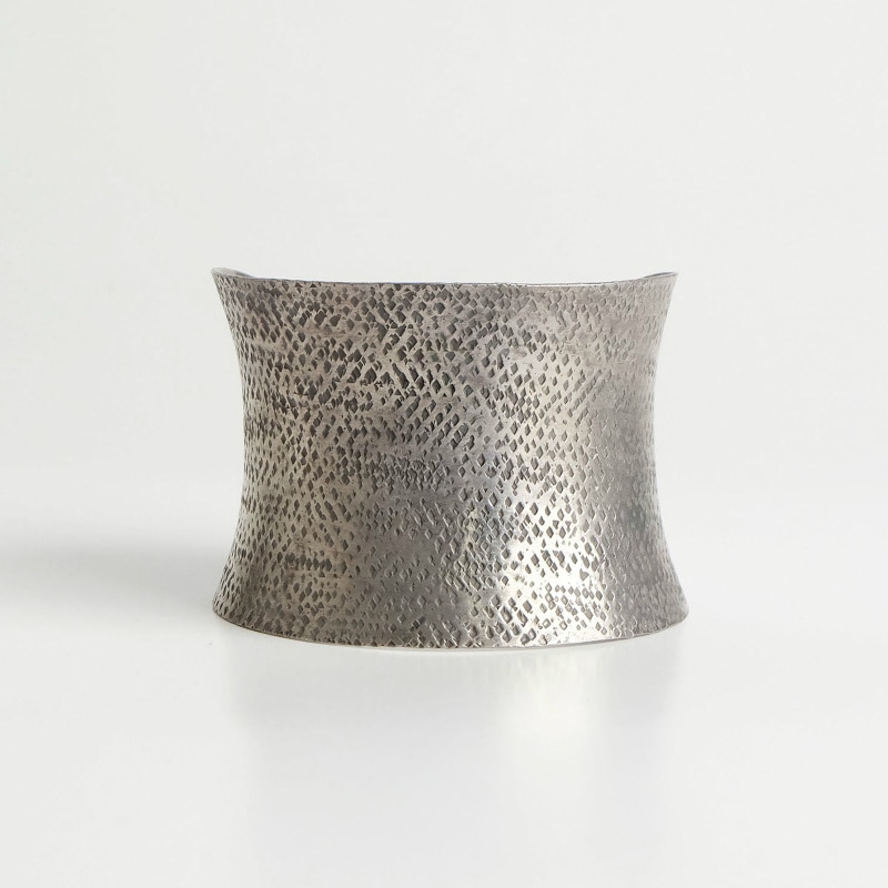 カレンシルバーバングル