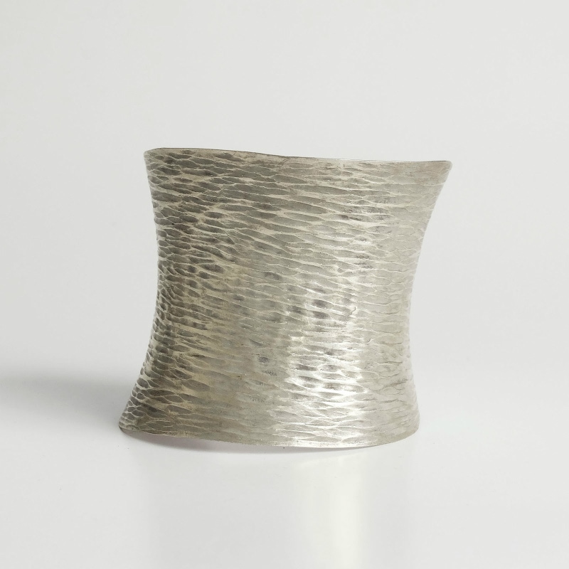 カレンシルバーバングル