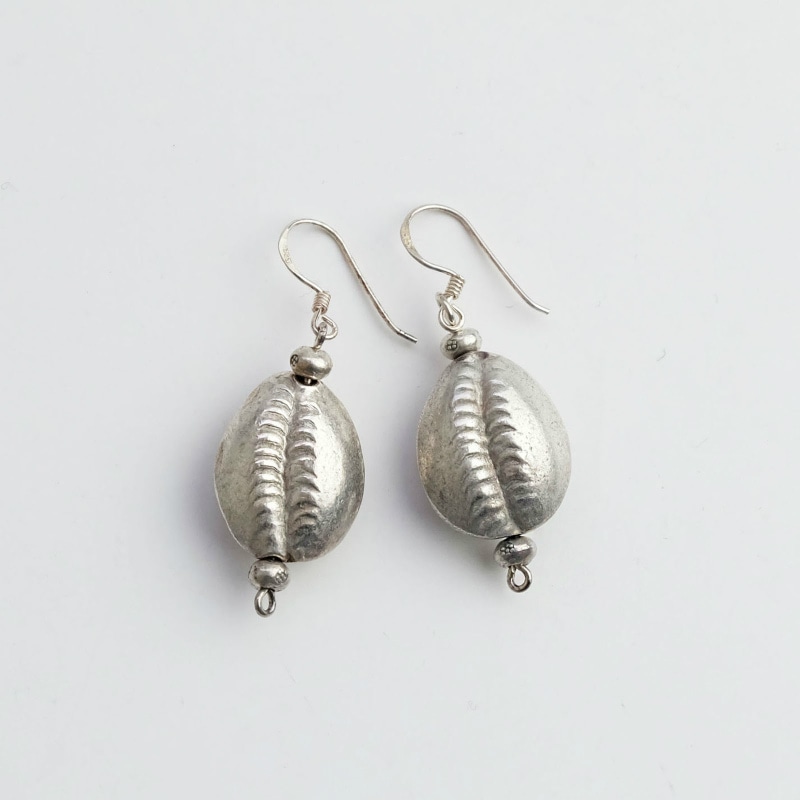 カレンシルバーピアス 【メール便可】｜マライカ公式通販