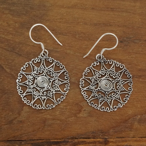 チュルクシルバーピアス ラウンド 【メール便可】｜マライカ公式通販