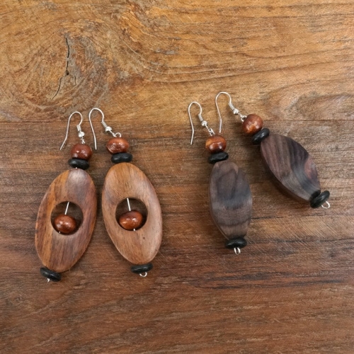 ココナッツウッドピアス　【メール便可】