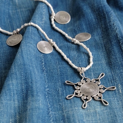 カレンシルバーネックレス