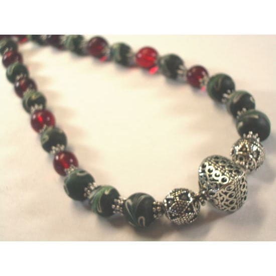 とんぼ玉ネックレス