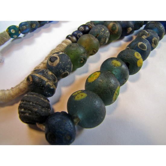 ローマンアイビーズ一連