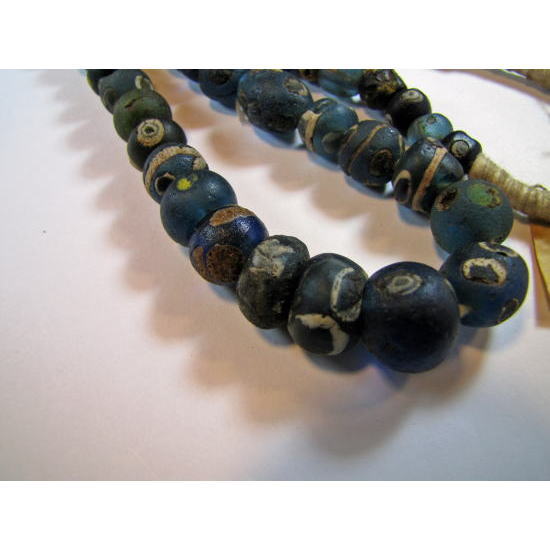 ローマンアイビーズ一連