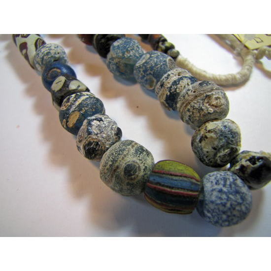 ローマンアイビーズ一連