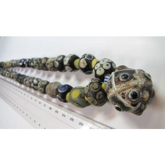 アフガニスタン産イスラムグリーンアイビーズ イスラムアイビーズ一連 【Ancient Islamic Eye Beads】｜マライカ公式通販