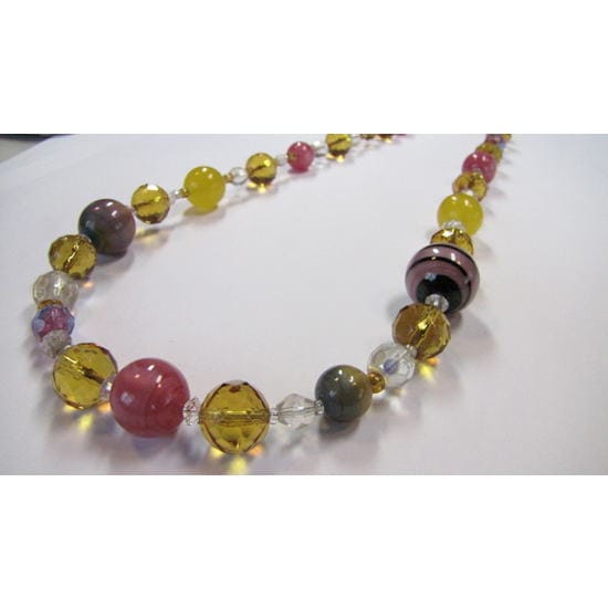 ビクトリアンビーズネックレス