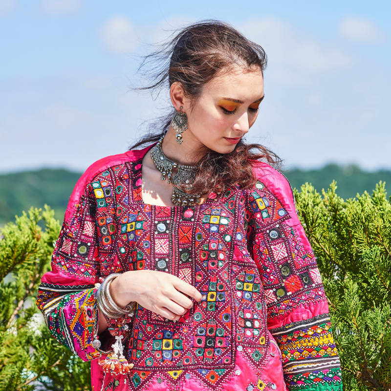 ラバリ族民族衣装 B｜マライカ公式通販