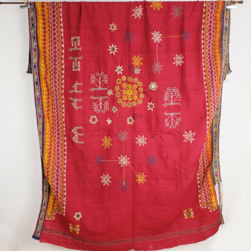 インド　ビシュノイ村ウールベール　220cm×143cm