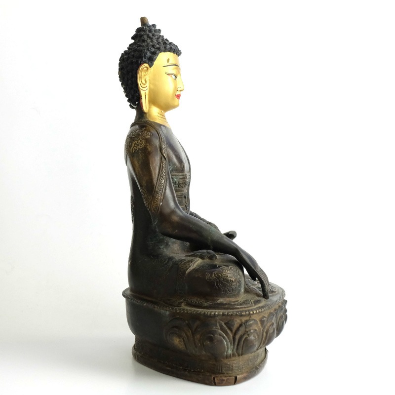 释迦牟尼坐像，真鍮製，重約2000克 Amazon｜極小仏像 釈迦如来像 真鍮釈迦牟尼仏坐像 銅製仏像 仏教美術品