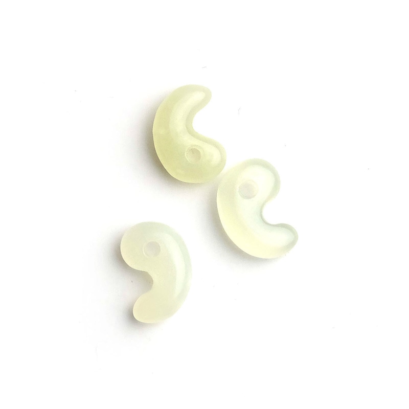 古代勾玉10mm ネフライト 【メール便可】｜マライカ公式通販