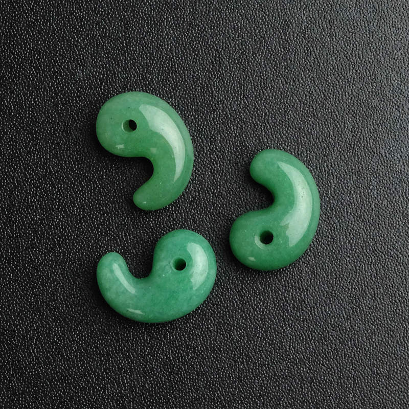 古代勾玉20mm アベンチュリン 【メール便可】｜マライカ公式通販
