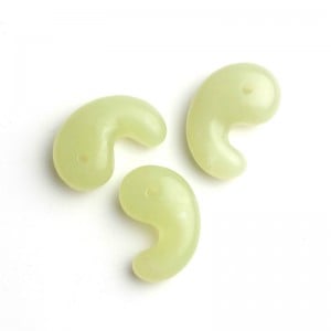 古代勾玉30mm ネフライト 【メール便可】｜マライカ公式通販