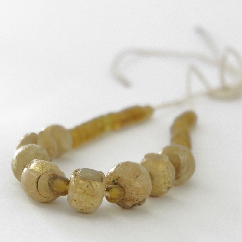 ゴールドサンドウィッチ・古代ビーズ｜マライカ公式通販