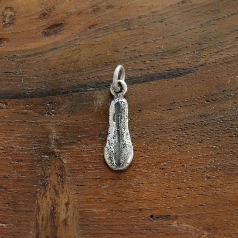 ”嘘をつかない”　トング　シルバーミラグロペンダント 【メール便可】