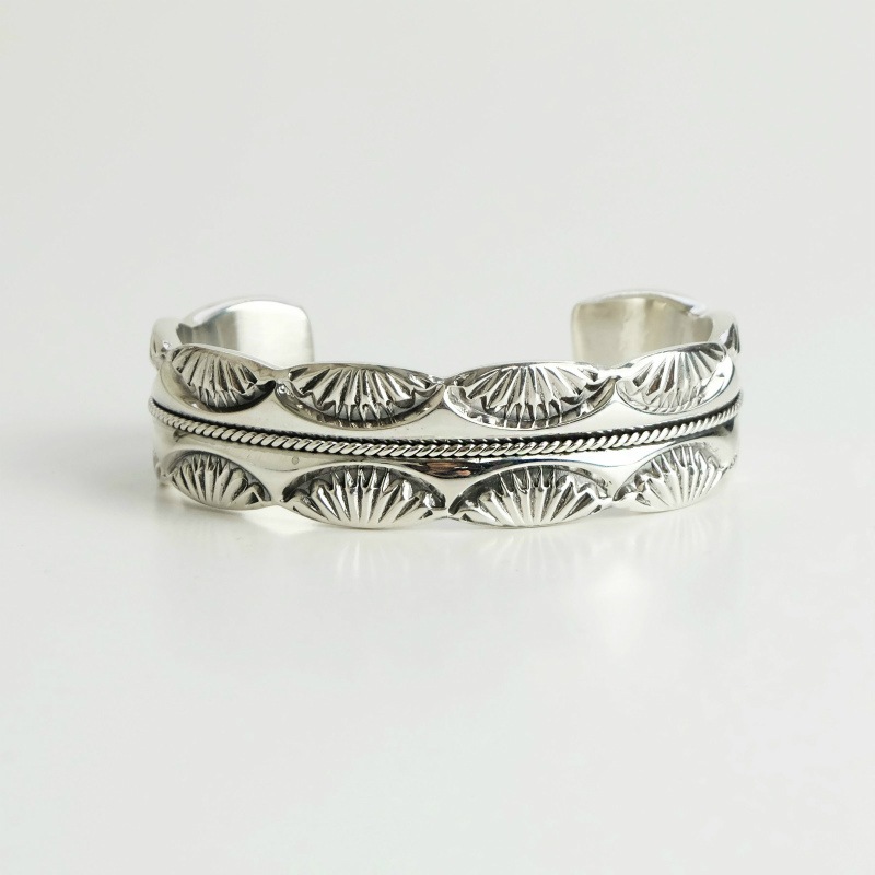 インディアンジュエリー STERLING ホールマーク有 バングル NAVAJO([インディアンジュエリー]ナバホ) / ホピ族/ホールマーク