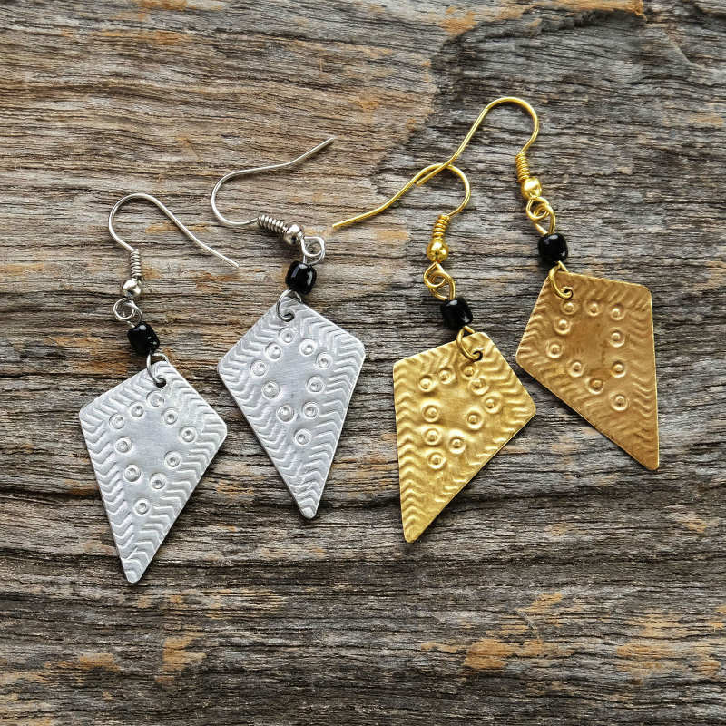 アフリカンメタルピアス 【メール便可】