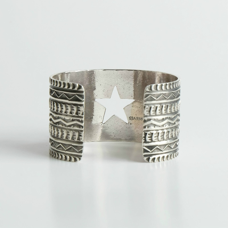 144mm サンシャインリーブス オープンスター バングル｜マライカ公式通販