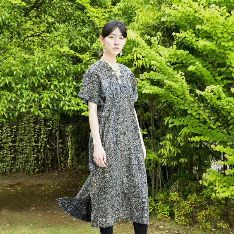 ろうけつ染めワンピース A｜マライカ公式通販