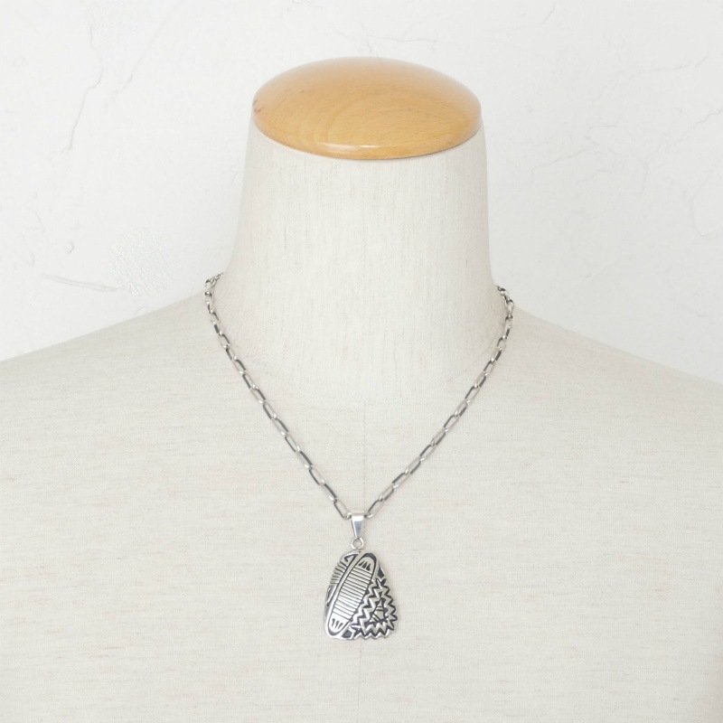 スティーブン J ビゲイ オーバーレイ ペンダント｜マライカ公式通販