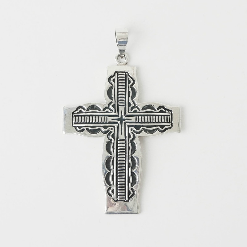 スティーブン J ビゲイ オーバーレイ ビッグクロスペンダント