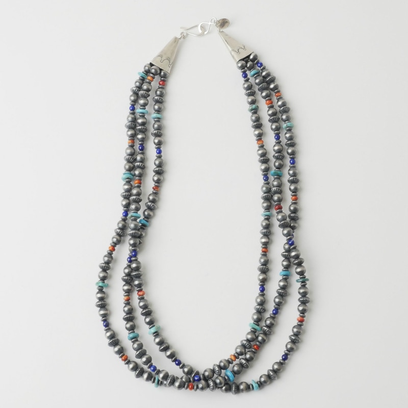 ナバホ族 Reva Goodluck ナバホパール×ストーンビーズ 3連ネックレス