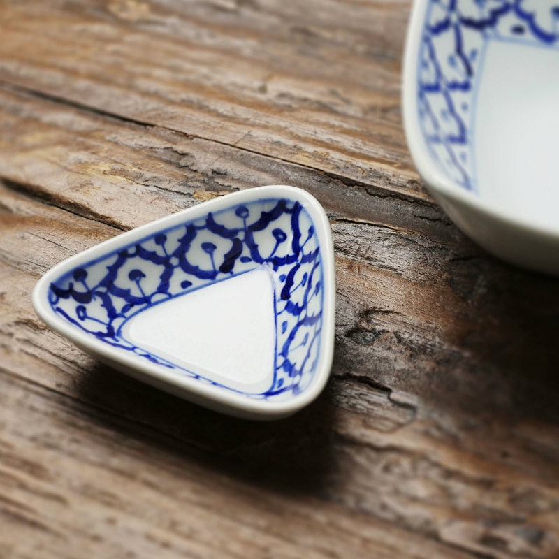 パイナップル柄 三角豆皿｜マライカ公式通販